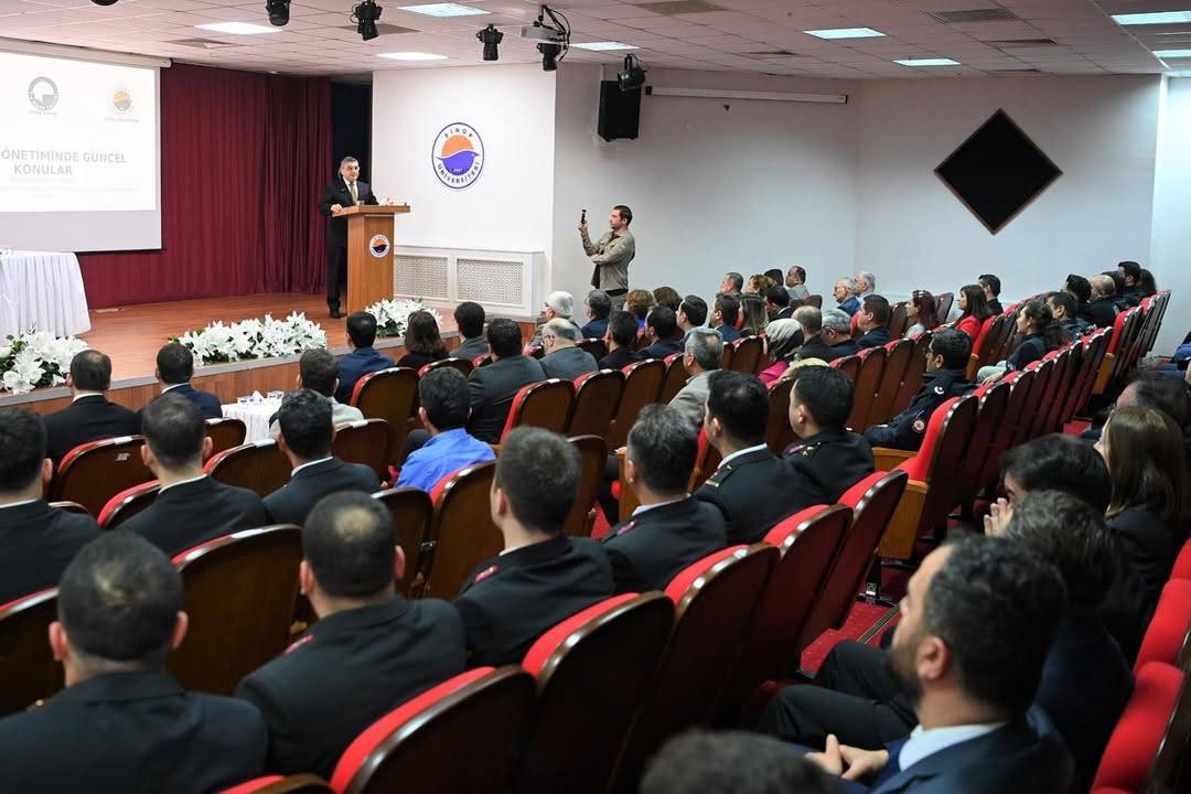 Sinop’ta “Kamu Yönetiminde Güncel Konular” paneli düzenlendi