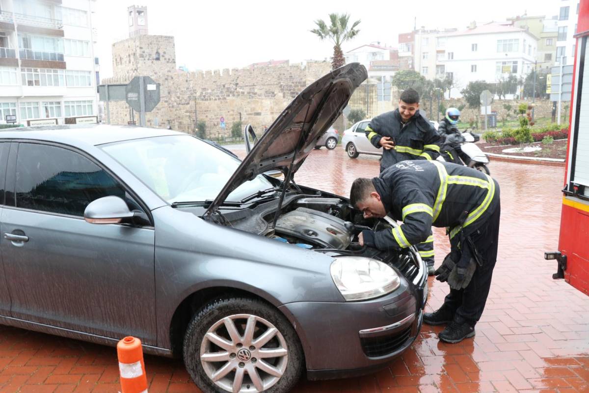 Sinop'ta korkutan araç yangını
