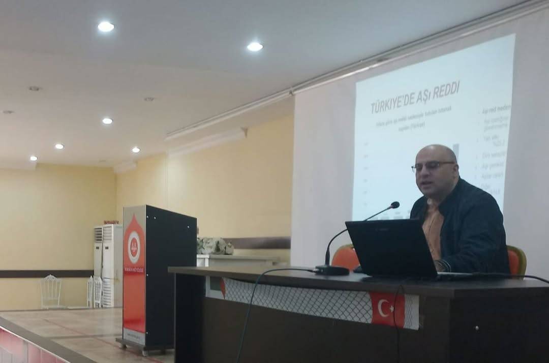 İmamlar ve öğrenciler aşıların koruyuculuğu hakkında bilgilendirildi